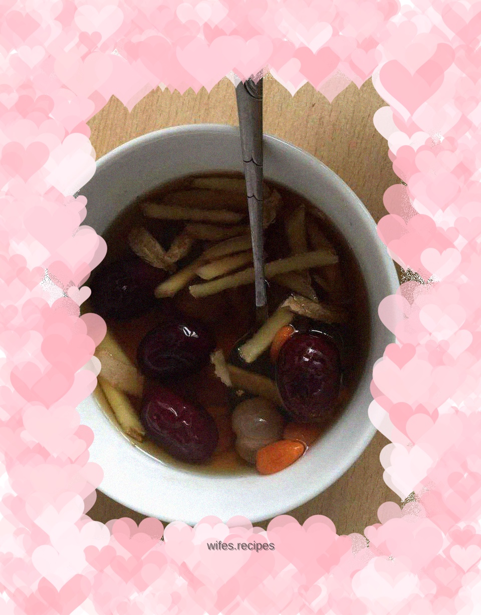 Ginger, wolfberry, red dates and longan soup