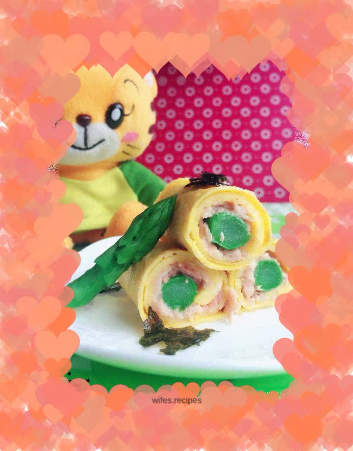 Tuna and Asparagus Egg Rolls