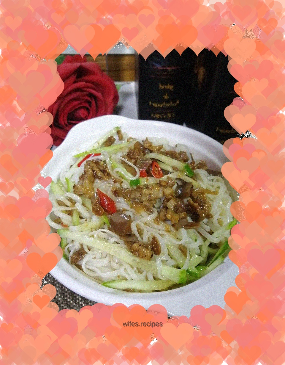 Eggplant Meat Braised Noodles