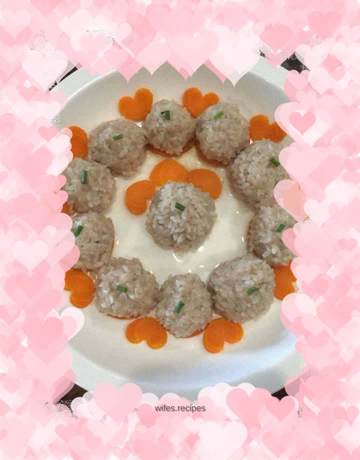 Glutinous rice meatballs