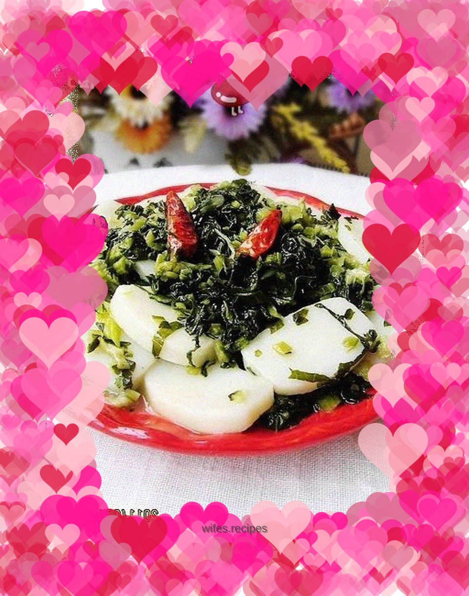 Fried rice cake with pickled vegetables