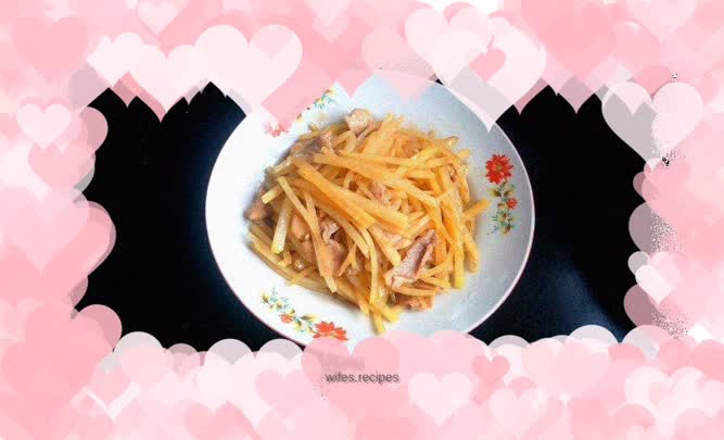 Fried pork with shredded potatoes