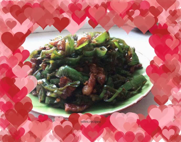 Purple Bat’s favorite is the super fragrant chili fried pork belly