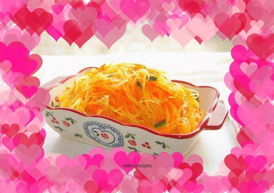 Vegetarian fried shredded potatoes