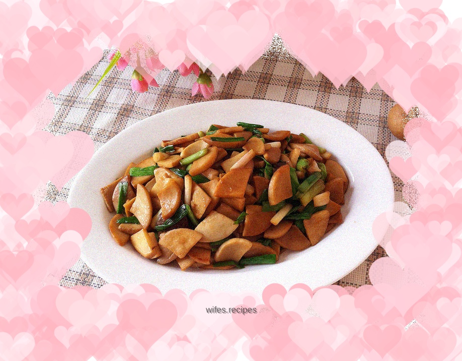 Stir-fried king oyster mushrooms and green garlic