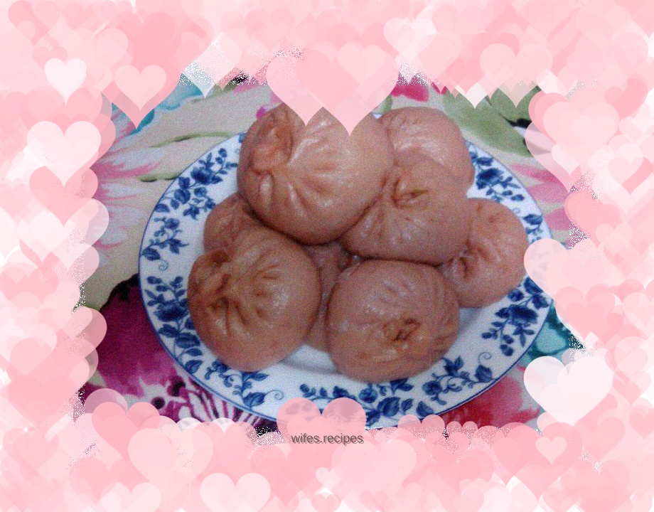 Red yeast cabbage buns