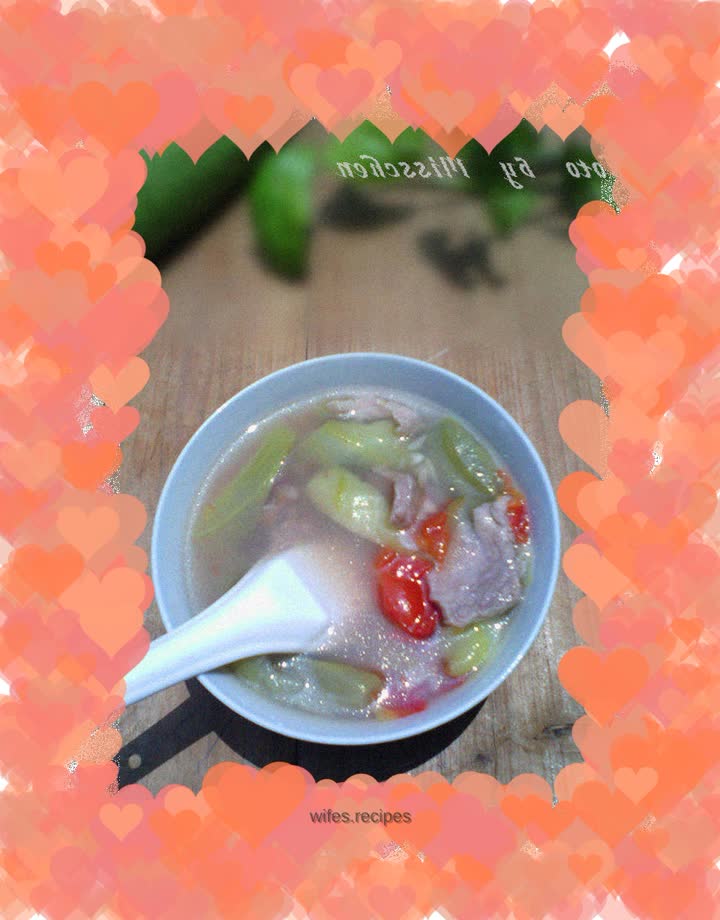 Tomato and Luffa Pork Soup