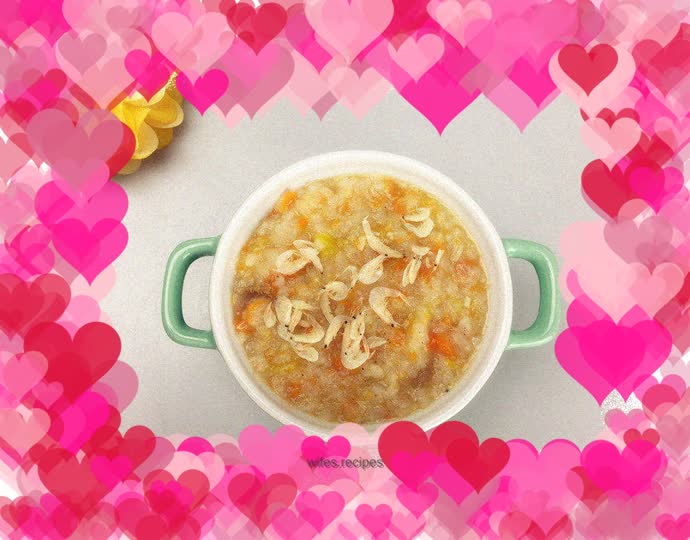 Colorful fresh vegetable and shrimp porridge