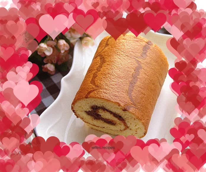 Chocolate sauce cake roll