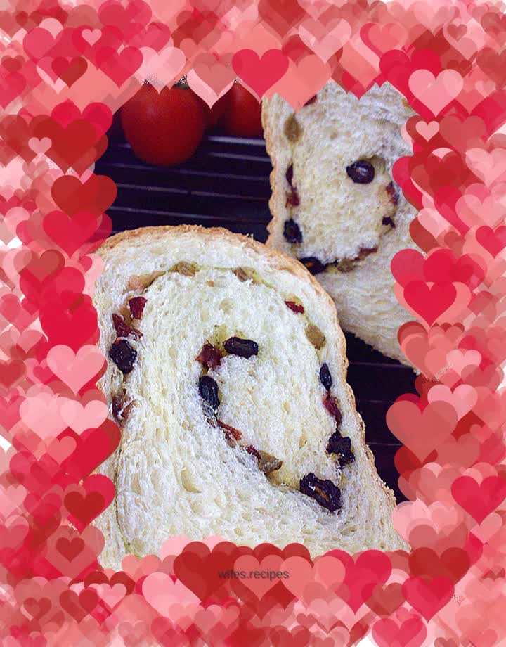 Three-color dried fruit toast