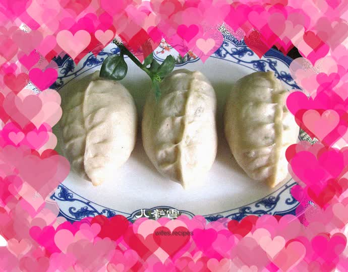 Leaf-shaped alfalfa packet