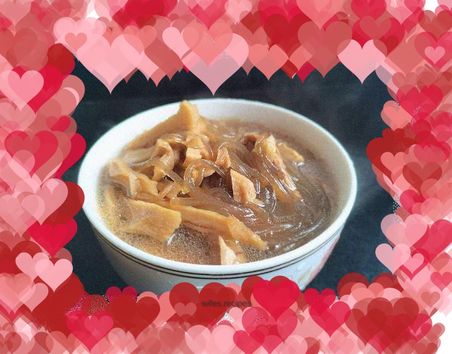 Dried bamboo shoots and vermicelli soup