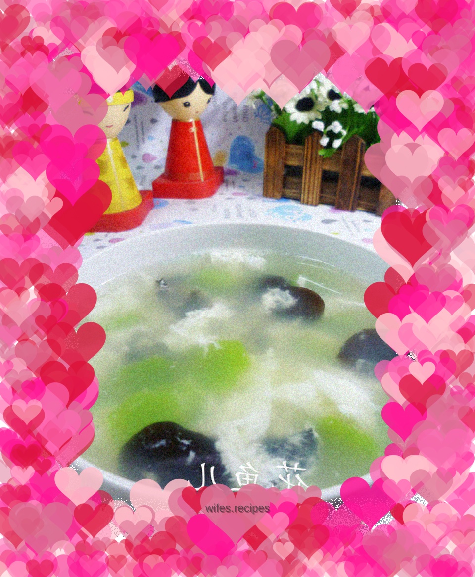 Black Fungus, Lettuce and Egg Drop Soup