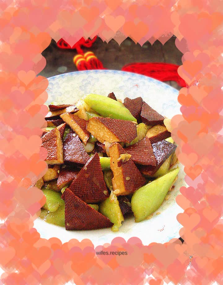 Stir-fried dried loofah