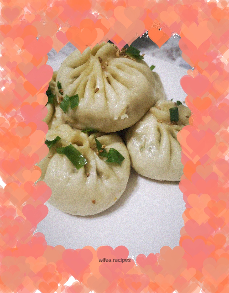 Pan-fried cabbage buns
