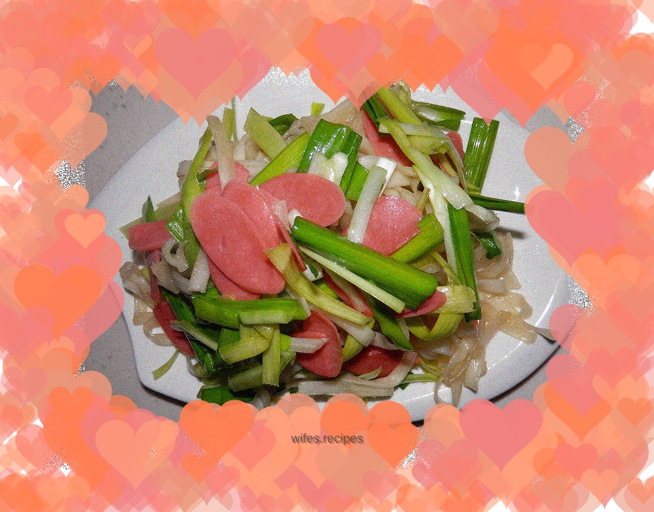 Three shredded fried noodles