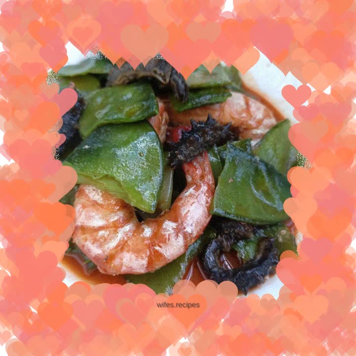 Prawns and sea cucumber stewed with lentils