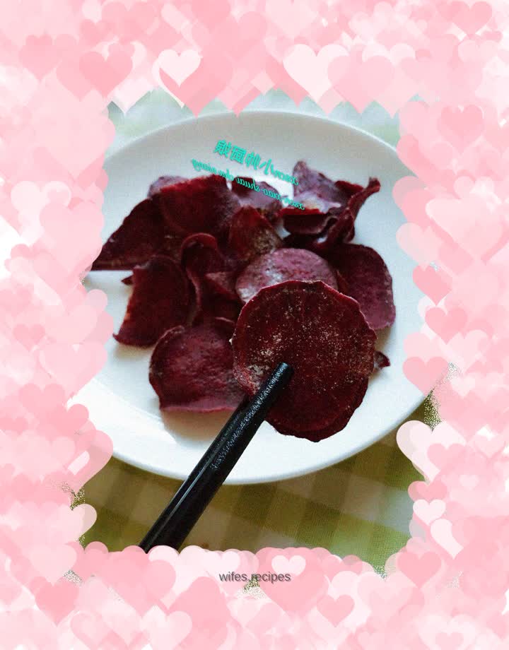 Homemade Crispy Purple Potato Chips