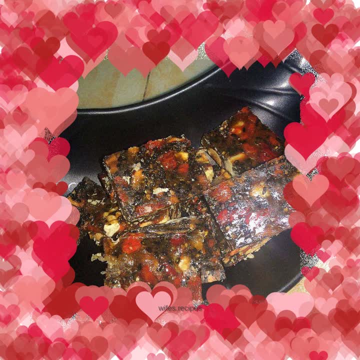 Donkey-hide gelatin cake