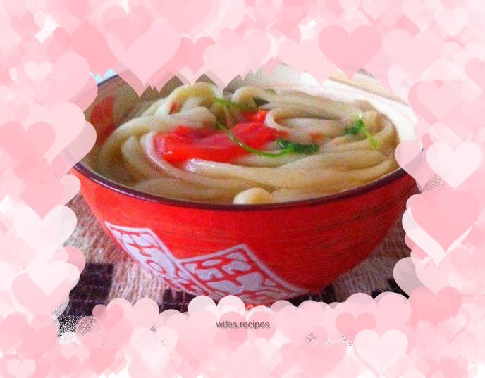 Cucumber and Tomato Hot Noodles