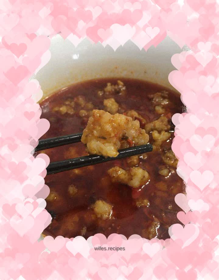 Chop fresh Thai pepper