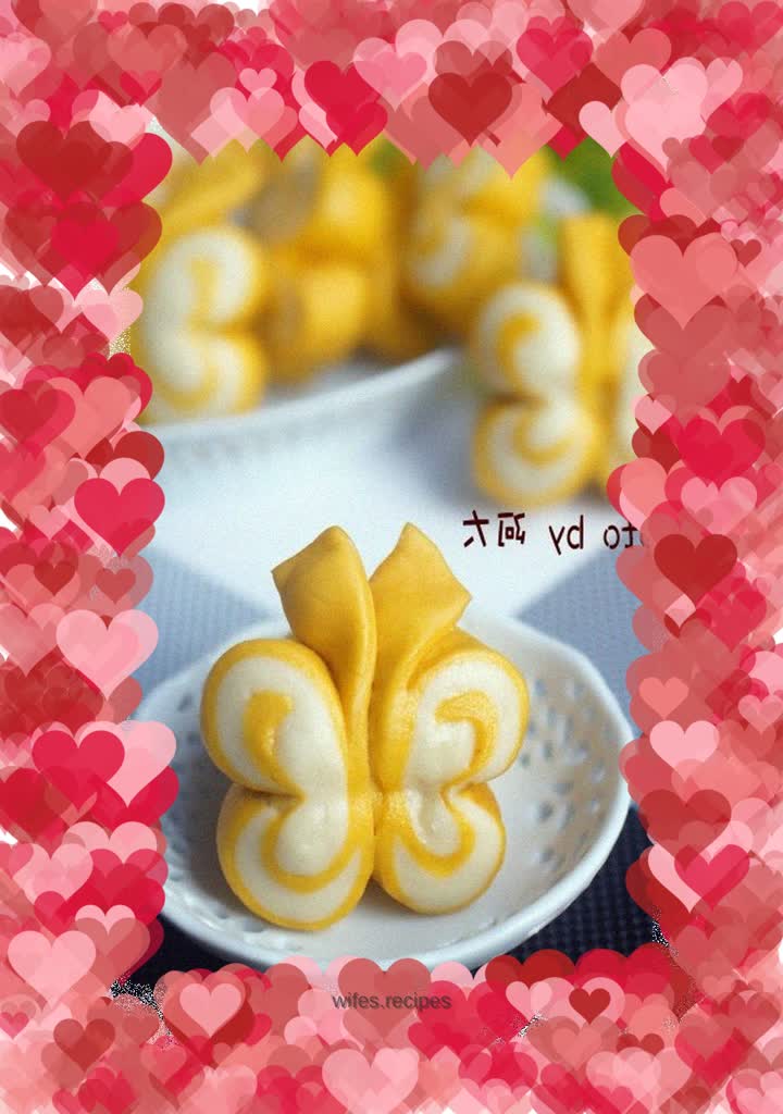 Two-color butterfly roll