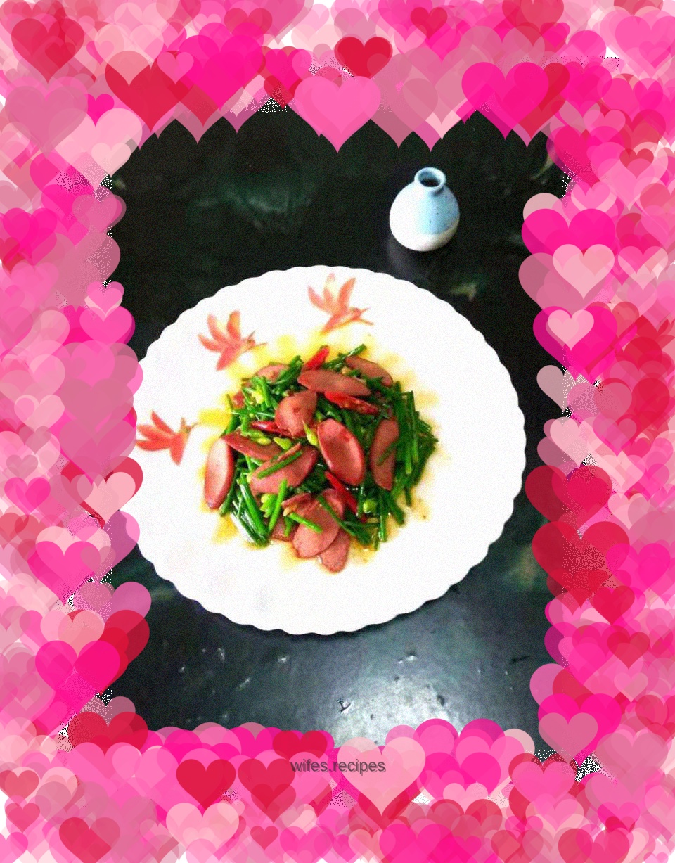 Stir-fried Chinese Chive Flowers with Beef Sausage