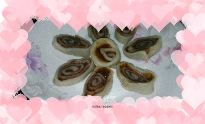 Glutinous rice and red bean rolls