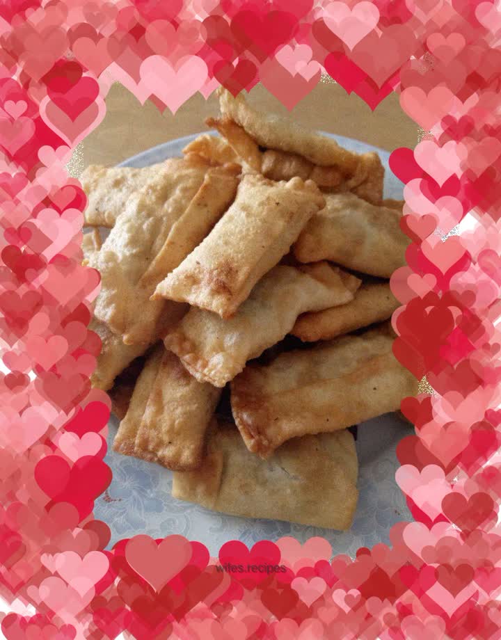 Spring rolls with red bean paste