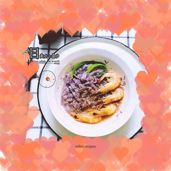 Purple sweet potato and shrimp noodles
