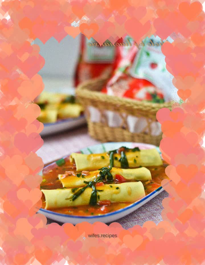 Tomato Sauce Fu Roll