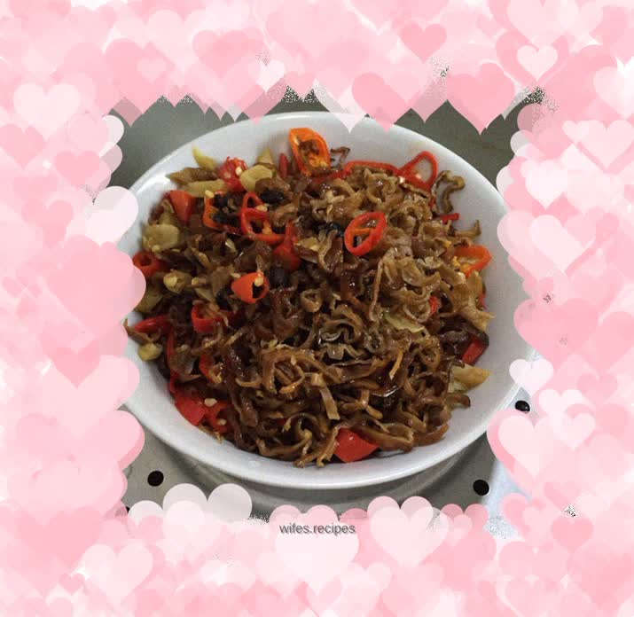 Steamed Chinese Sausage with Tea Oil