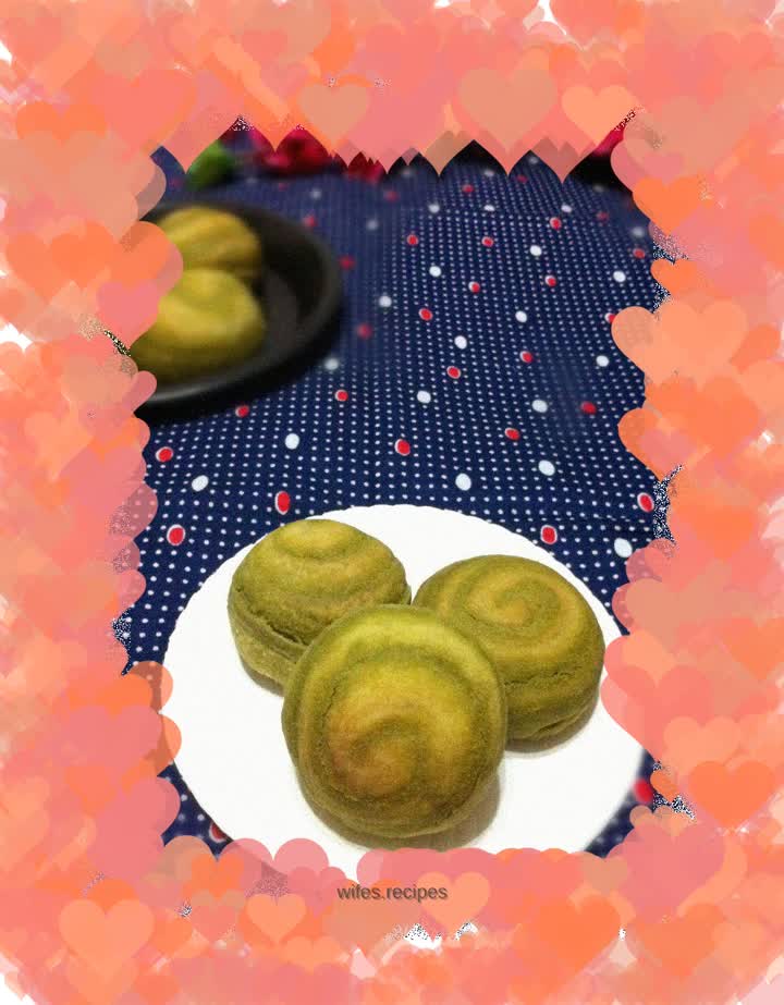Matcha Spiral Crispy Balls