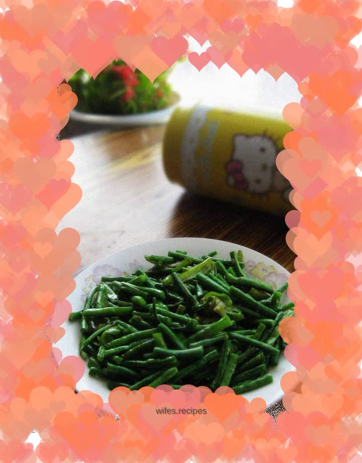 Stir-fried cowpeas with hot pepper