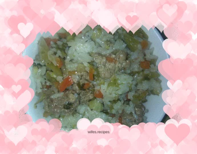 Fried rice with pickled cabbage and minced meat