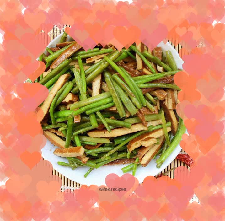 A touch of fresh green in spring: stir-fried dried artemisia seeds