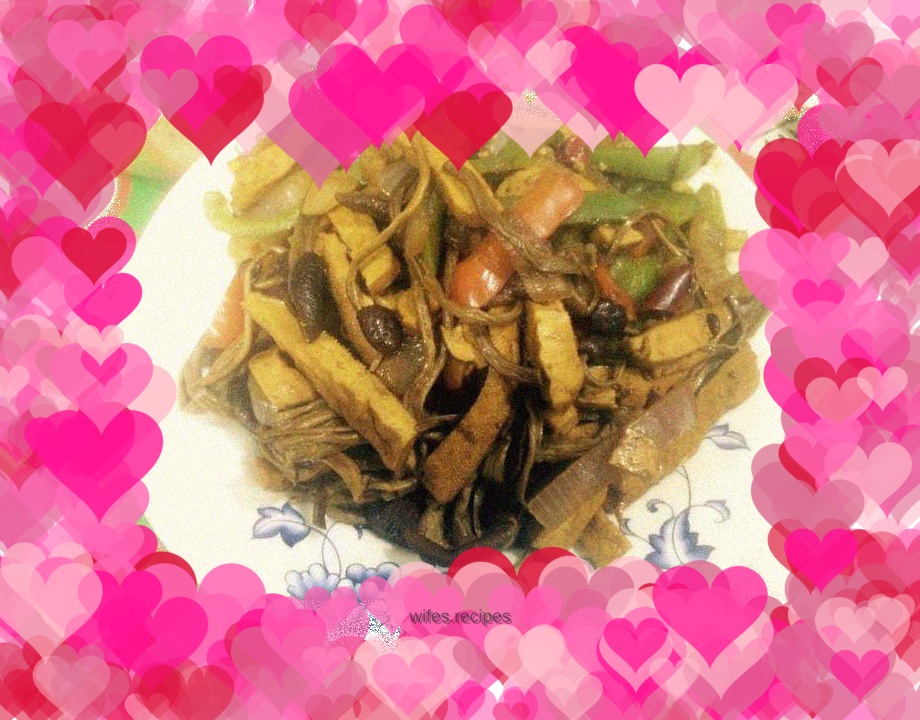 Stir-fried tea tree mushrooms