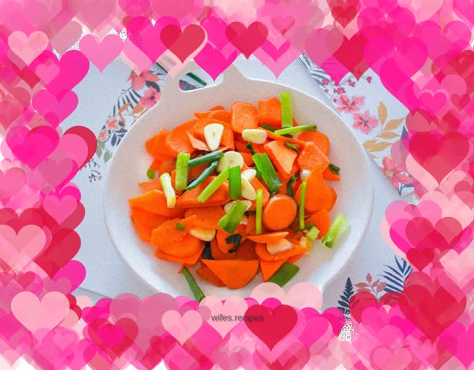 Vegetarian fried carrot slices