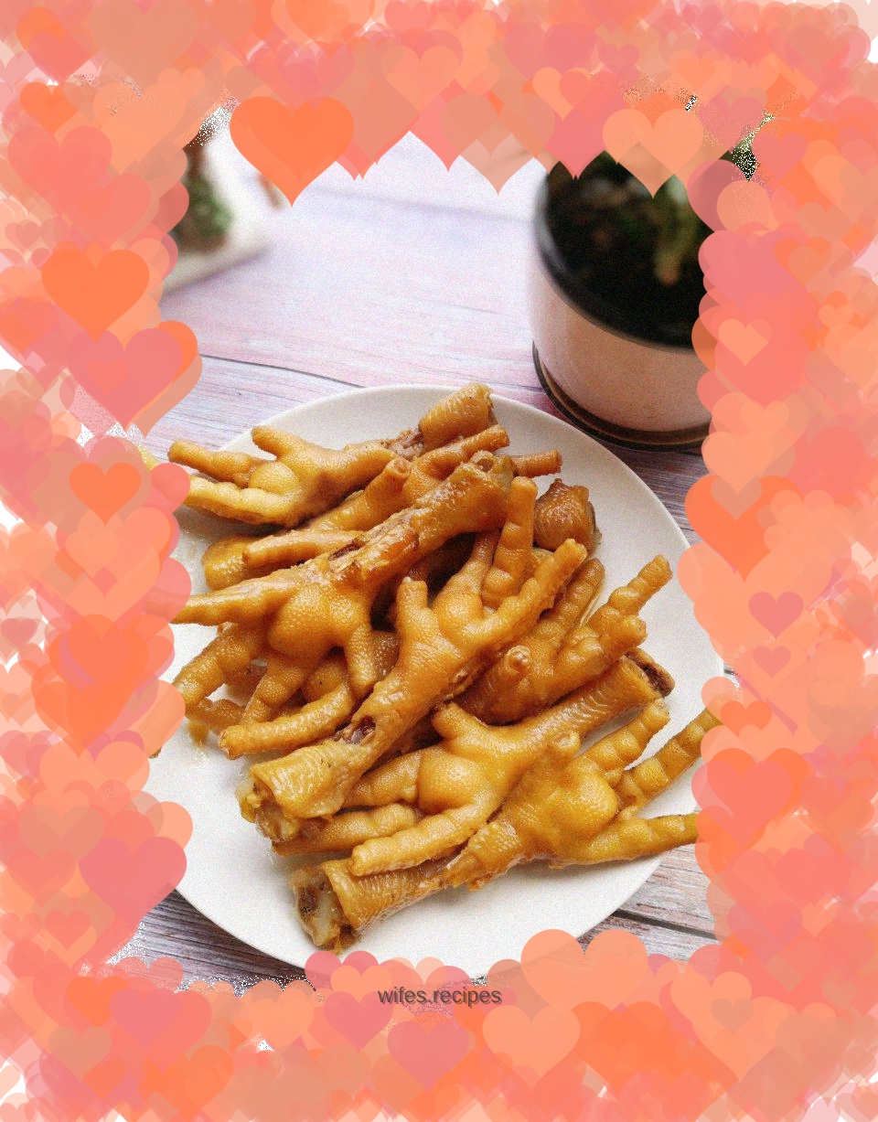 Braised chicken feet