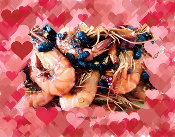Stir-fried shrimps with black bean sauce