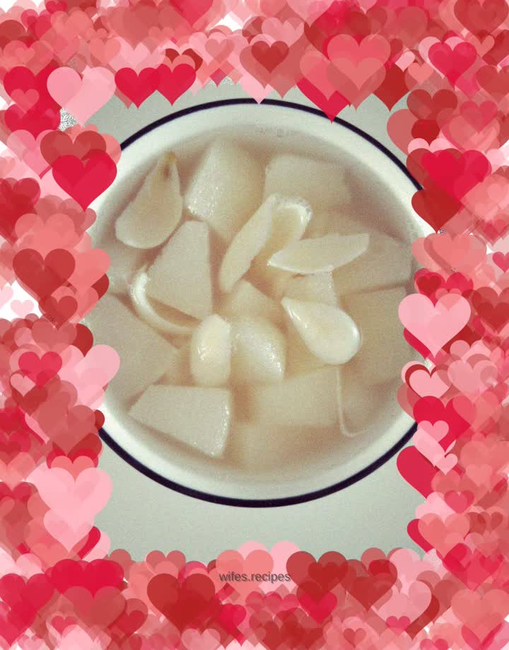 Sichuan clams and lilies stewed with snow pear