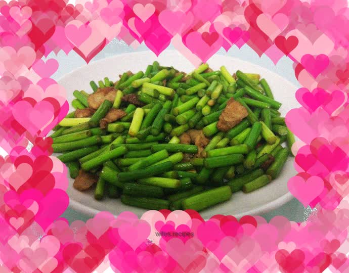 Stir-fried pork with garlic sprouts
