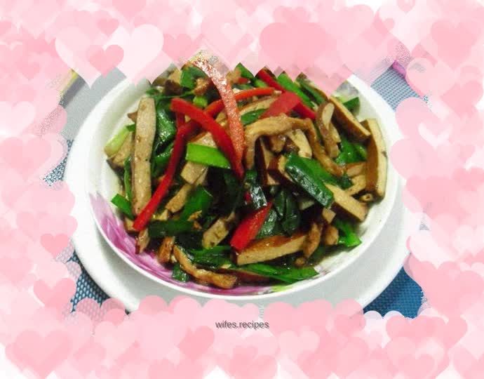 Stir-fried shredded pork with dried chives