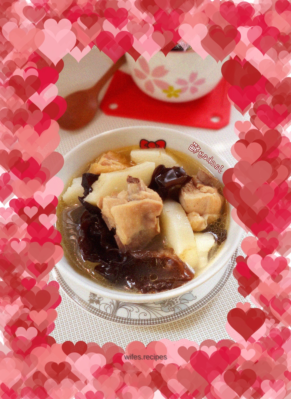 Cloud fungus and yam stewed chicken soup