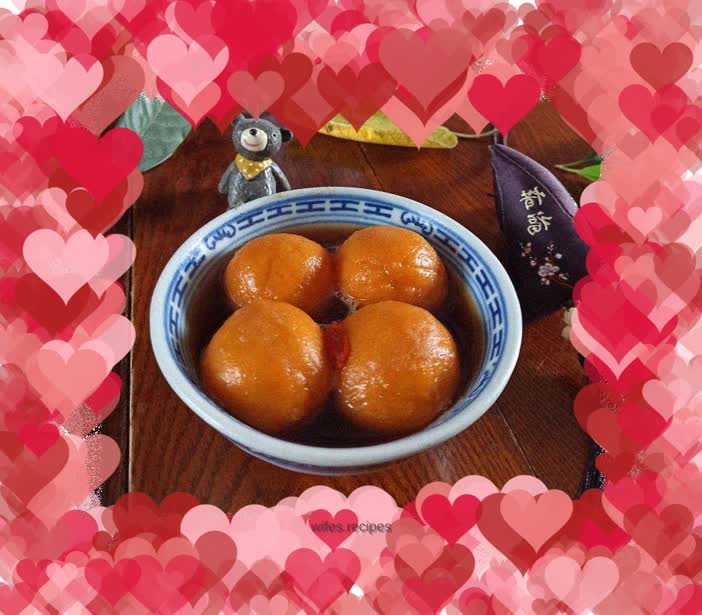 Brown sugar, wolfberry and sweet potato balls