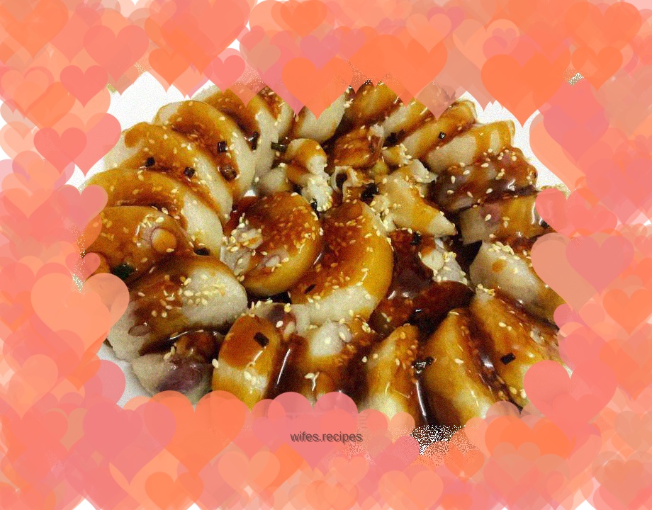 Pig intestine stuffed with glutinous rice