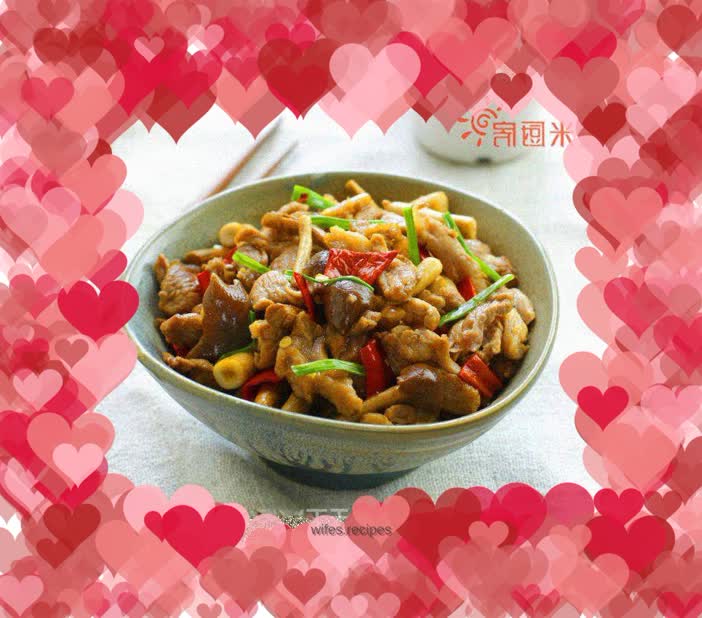 The right meat to eat in summer - stir-fried duck meat with fresh tea tree mushrooms