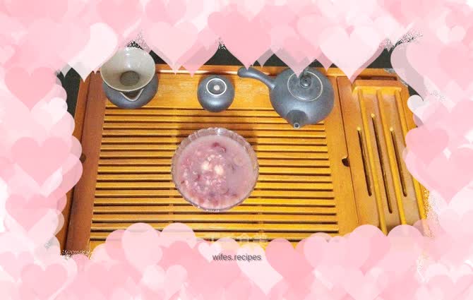 Longan and Lotus Seed Porridge