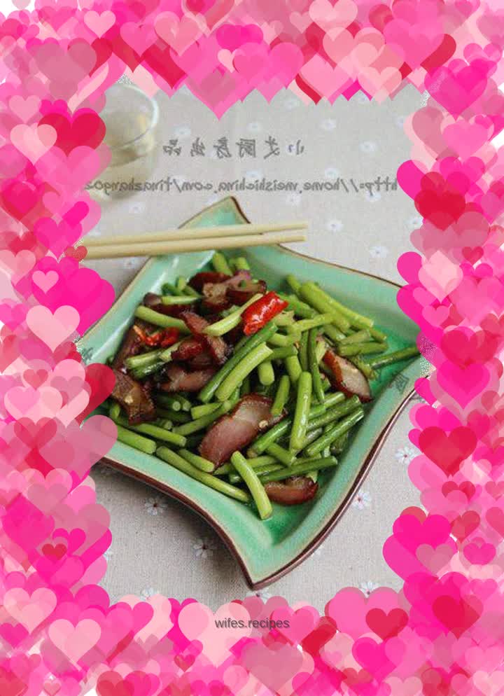 Stir-fried bacon with garlic sprouts