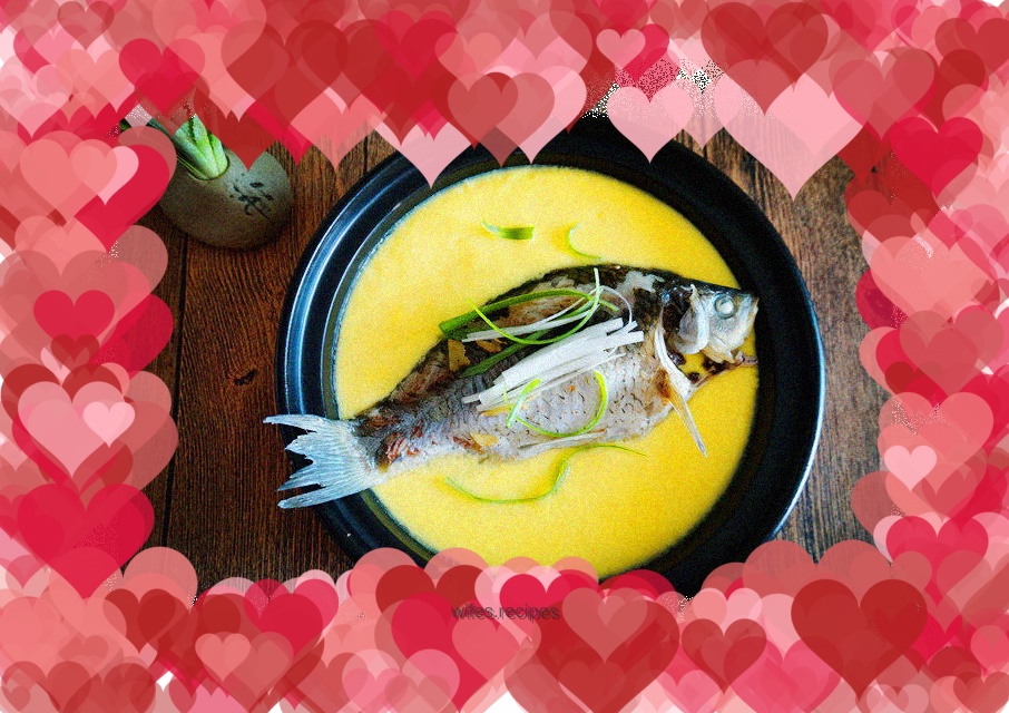 Crucian carp steamed egg